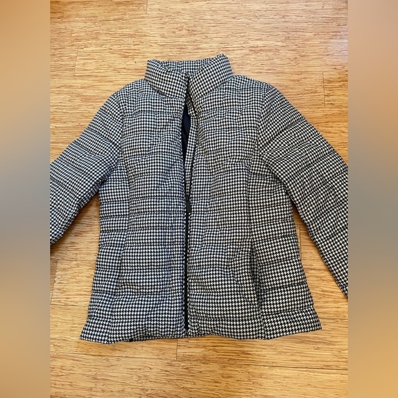 Like new Vince Camuto S black and white check  PUFFER jacket - Picture 1 of 4